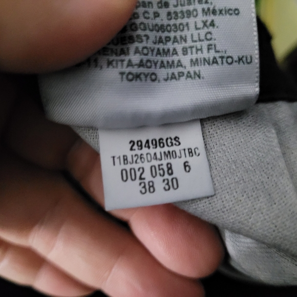 GUESS | Vermont slim fit low rise tapered leg jeans - Picture 9 of 9